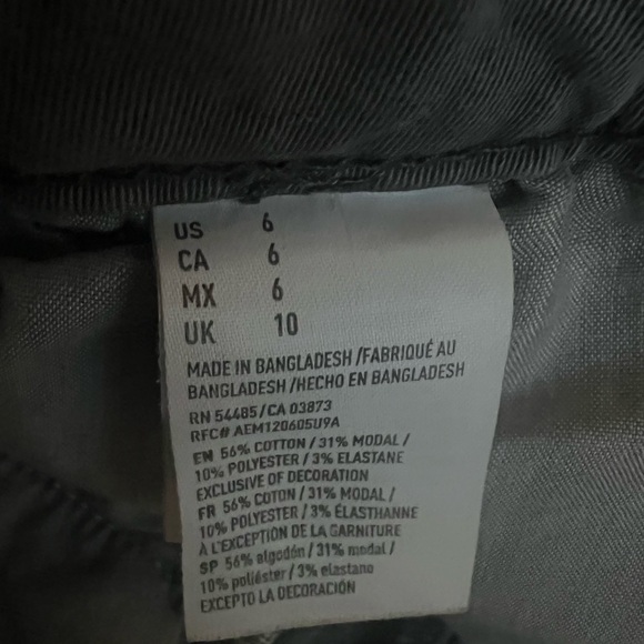 American Eagle Women's Midi Shorts Gray - Picture 7 of 7